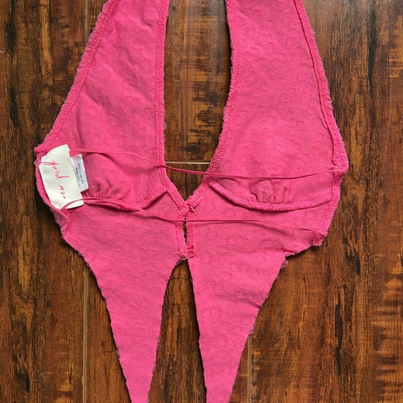 Hot pink mini skirt and Halter top - size S - Picture 3 of 8